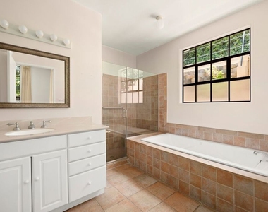 333 Dalehurst Avenue - Photo Thumbnail 9