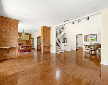 333 Dalehurst Avenue - Photo Thumbnail 2