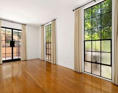 333 Dalehurst Avenue - Photo Thumbnail 8