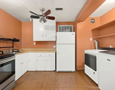 333 Dalehurst Avenue - Photo Thumbnail 16