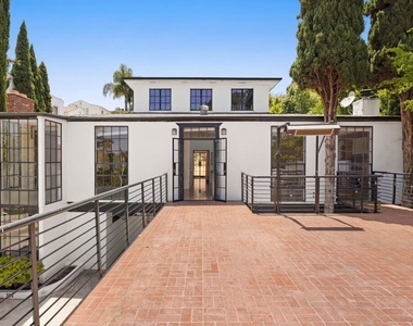 333 Dalehurst Avenue - Photo Thumbnail 18