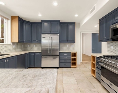 16123 W Sunset Boulevard - Photo Thumbnail 1