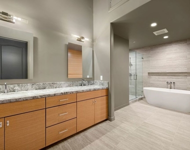 16123 W Sunset Boulevard - Photo Thumbnail 5