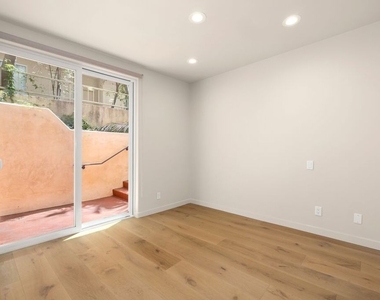 16123 W Sunset Boulevard - Photo Thumbnail 11