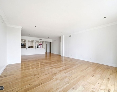 10660 Wilshire Boulevard - Photo Thumbnail 40
