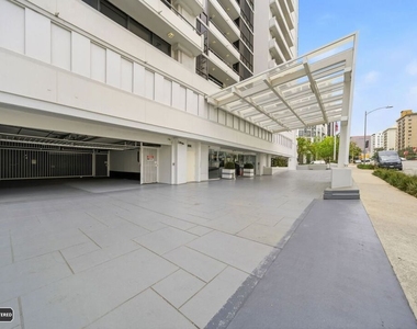 10660 Wilshire Boulevard - Photo Thumbnail 6