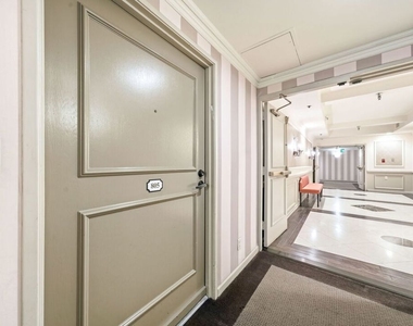 10660 Wilshire Boulevard - Photo Thumbnail 15