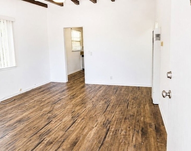 419 La Colina Drive - Photo Thumbnail 6