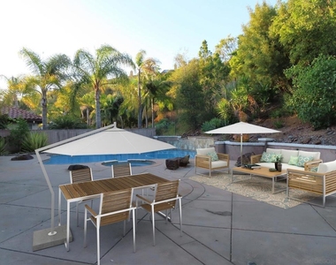 16073 Falcon Crest Dr. - Photo Thumbnail 2