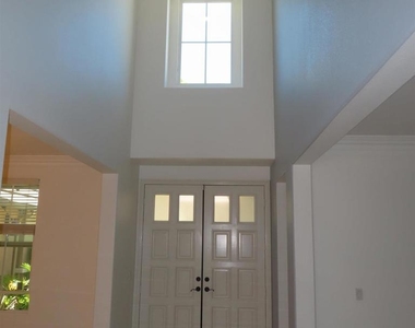 16073 Falcon Crest Dr. - Photo Thumbnail 6