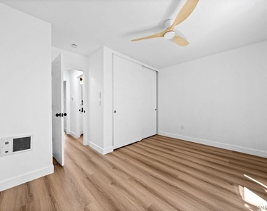 6735 Amherst - Photo Thumbnail 14