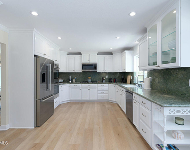 5557 Adelina Court - Photo Thumbnail 13