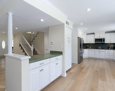 5557 Adelina Court - Photo Thumbnail 12