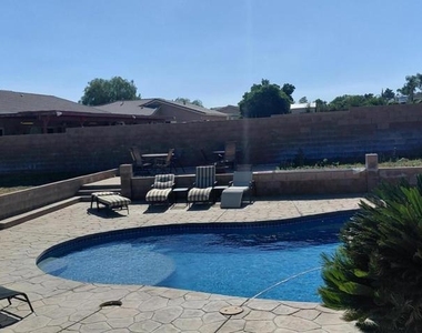 1523 Bryan Street - Photo Thumbnail 62