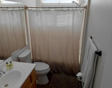 1523 Bryan Street - Photo Thumbnail 24