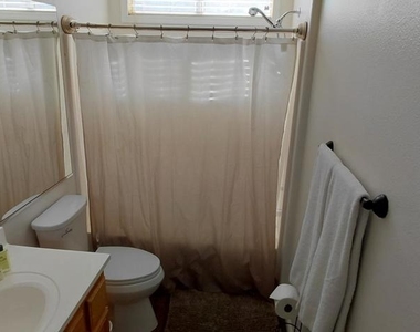 1523 Bryan Street - Photo Thumbnail 25