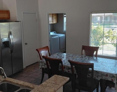 1523 Bryan Street - Photo Thumbnail 17