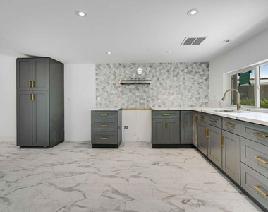 73400 Algonquin Place - Photo Thumbnail 6