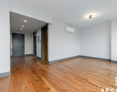 1461 Gates Avenue - Photo Thumbnail 4