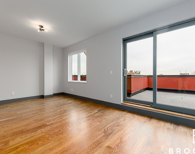 1461 Gates Avenue - Photo Thumbnail 14