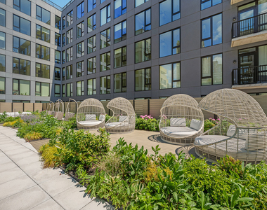 218 Front St 11201 - Photo Thumbnail 11