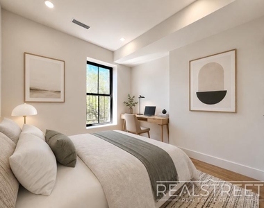 10 Marconi Pl - Photo Thumbnail 1