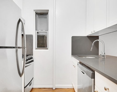 East 31st Street - Photo Thumbnail 1