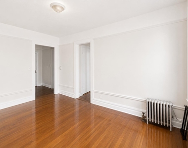 21 Magaw Place - Photo Thumbnail 2