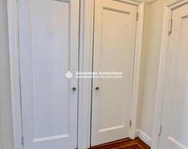 21 Magaw Place - Photo Thumbnail 5