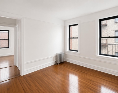 21 Magaw Place - Photo Thumbnail 1
