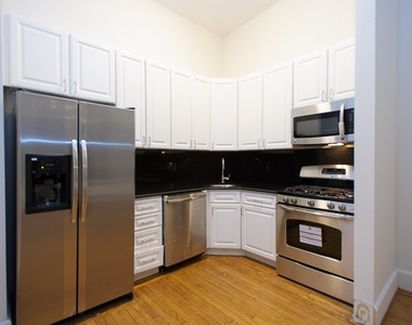 East 31st Street - Photo Thumbnail 6