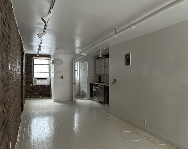 Lafayette Street - Photo Thumbnail 6