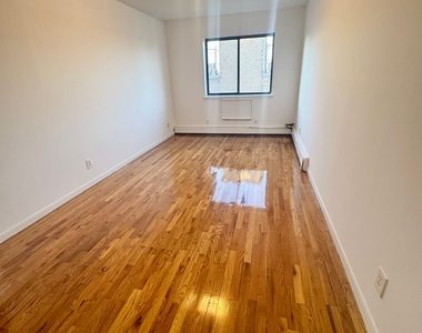 39th Avenue - Photo Thumbnail 5