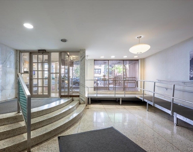 73rd Street - Photo Thumbnail 12