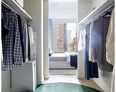 300 E 50th St - Photo Thumbnail 11