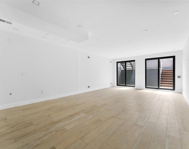 112 Luquer St - Photo Thumbnail 7