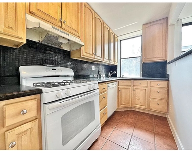 150 Degraw St - Photo Thumbnail 1