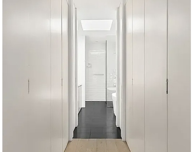 496 Broadway - Photo Thumbnail 11