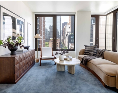 300 E 50th St - Photo Thumbnail 1
