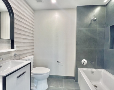 299 East 161st Street - Photo Thumbnail 4
