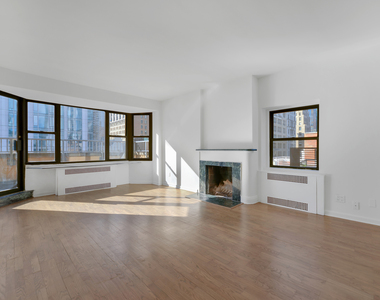 Madison Avenue - Photo Thumbnail 1