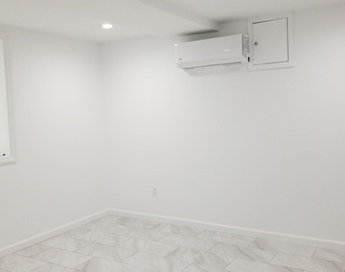 21 Adamson Street - Photo Thumbnail 3