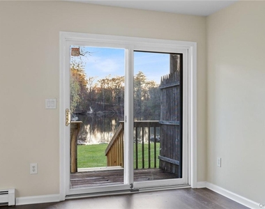 22 Lake Lodge Drive - Photo Thumbnail 9