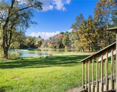 22 Lake Lodge Drive - Photo Thumbnail 10