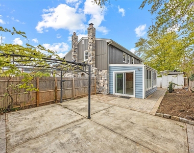 44 Bruce Lane - Photo Thumbnail 31