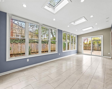44 Bruce Lane - Photo Thumbnail 22