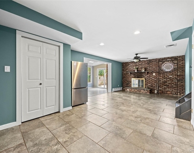44 Bruce Lane - Photo Thumbnail 20