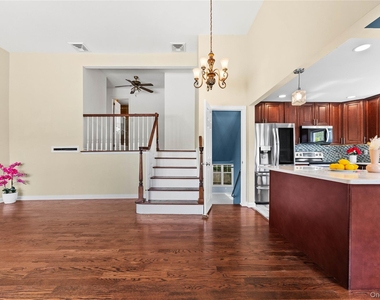 44 Bruce Lane - Photo Thumbnail 1