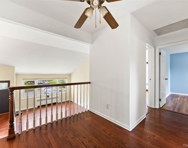 44 Bruce Lane - Photo Thumbnail 10