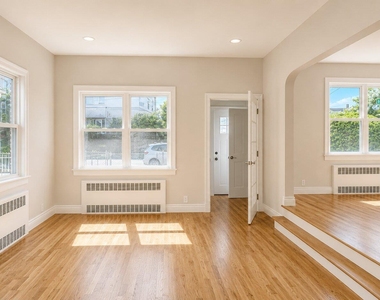 284 Beach 19th Street - Photo Thumbnail 2